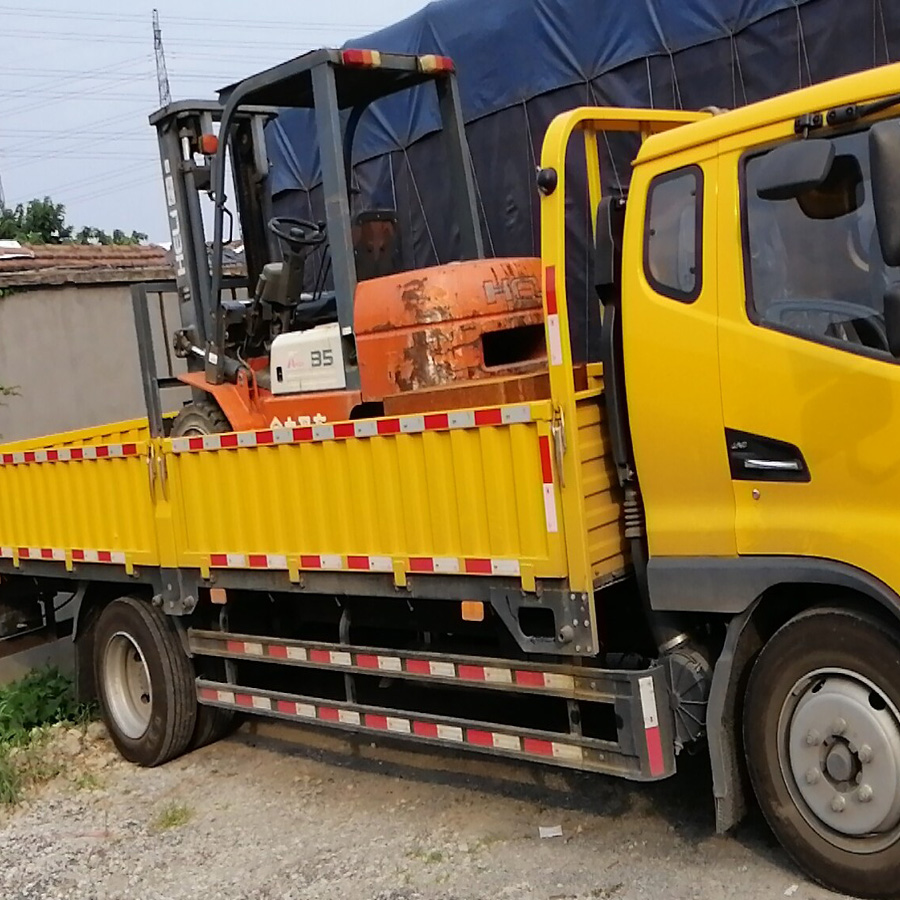 叉车